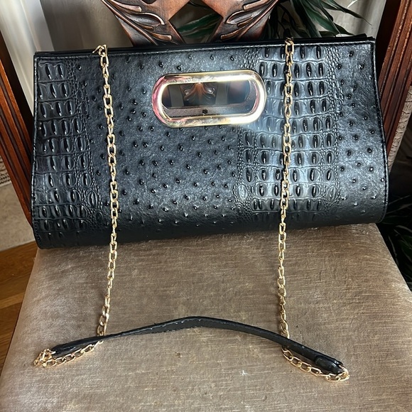 Ladies black clutch purse no brand name NWOT gold  accessories ostrich embossed - Picture 10 of 10